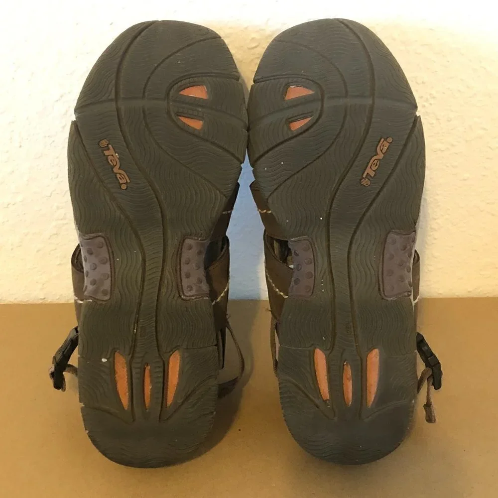 TEVA Sandals Men's Size 9 Brown Tan Leather Stitching Pattern F10004L Hiking